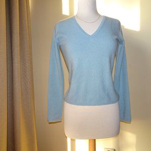 NWT Light Blue 2-Ply Cashmere V-Neck Long Sleeve Pullover Sweater Top
